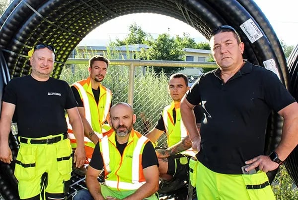 Team Fernwärme in neuer Schutzkleidung_1