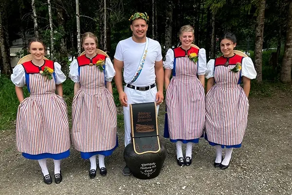 Innerschweizer Samuel Schwyzer aus Grosswangen mit Treichel von Allotherm  